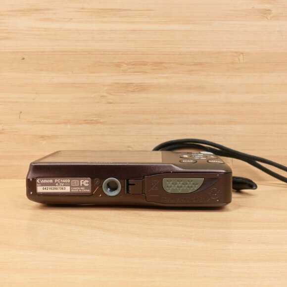 Canon PowerShot SD1300 IS / 12.1MP Digital Camera / Compact & Ready to Use - Picture 7 of 8